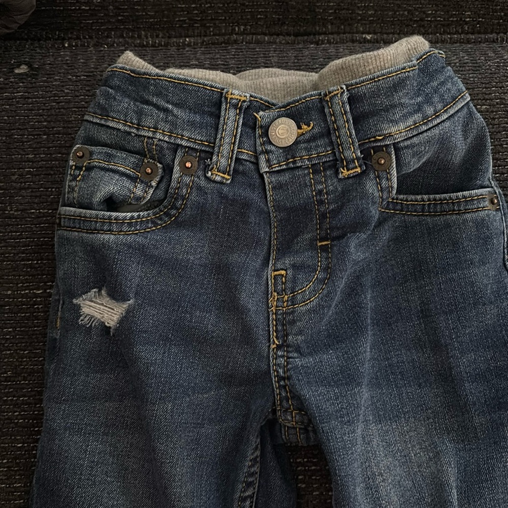 3T pull on Levi Jean pants with rips